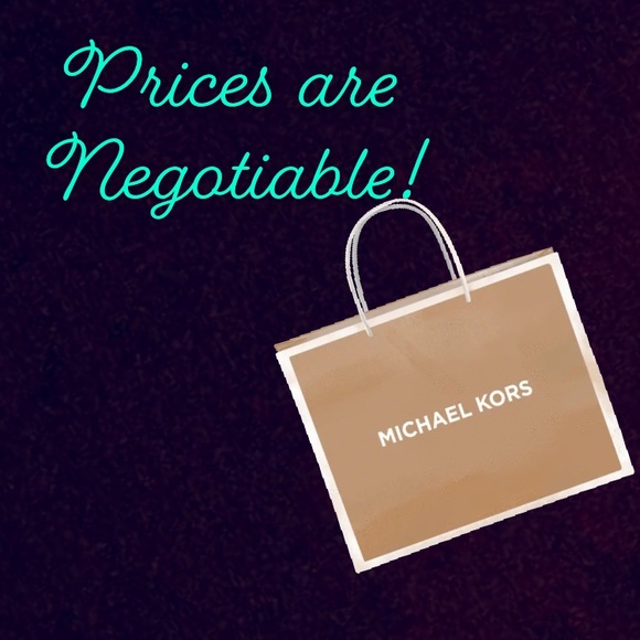 Michael Kors Wallet - Picture 4 of 4